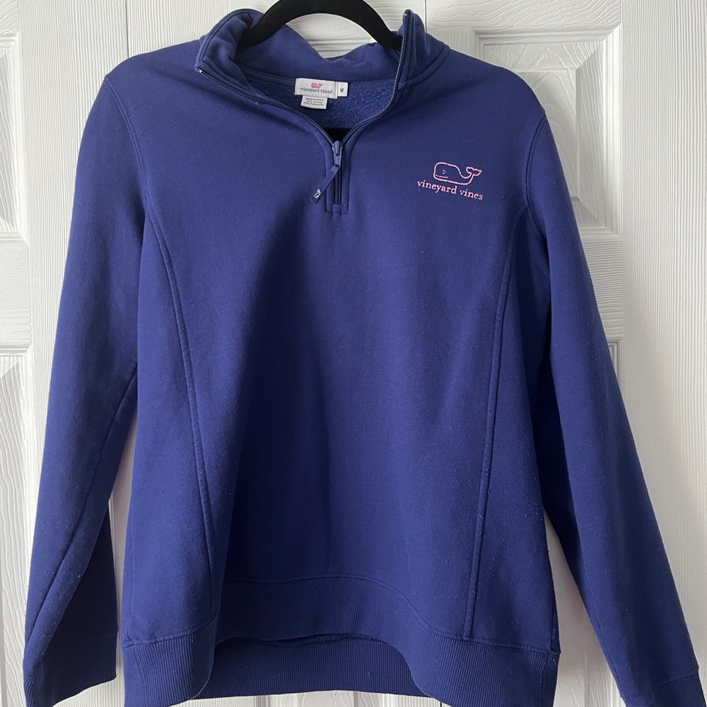 Great vineyard vines half zip